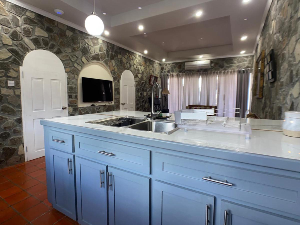 Готель Stonetrail Arnos Vale Екстер'єр фото